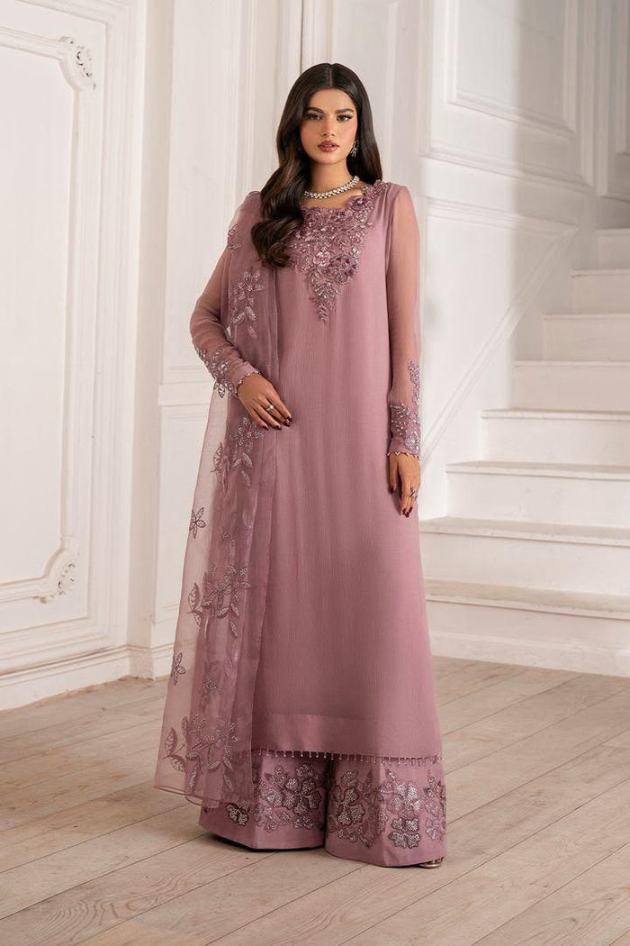 MOST ELEGANT OUTFITT BY IZNIK